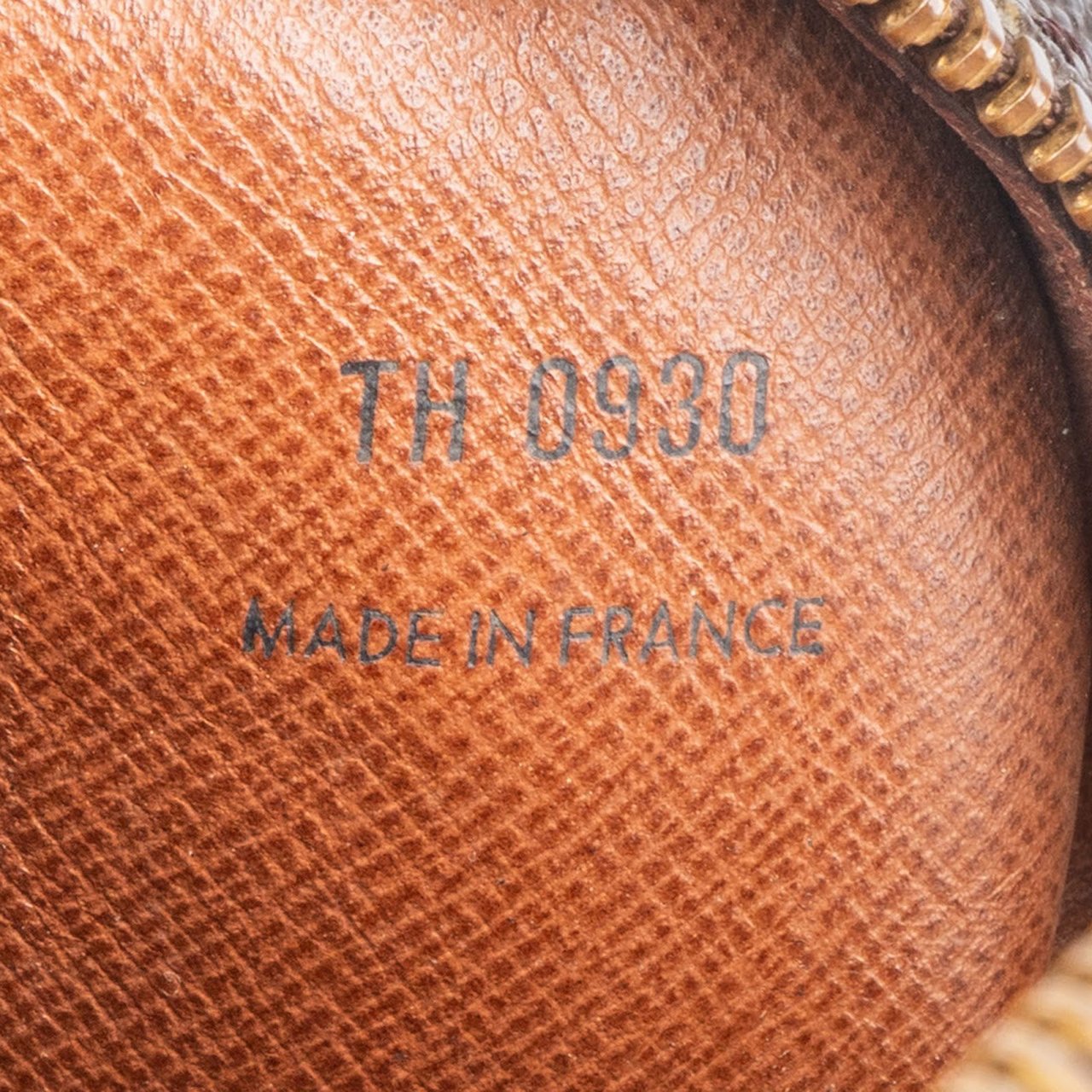 Louis Vuitton Louis Vuitton Canvas Monogram Marly Dragonne Clutch Bruin