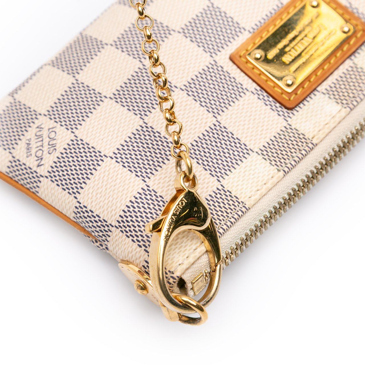 Louis Vuitton Damier Azur Pochette Milla MM Wit