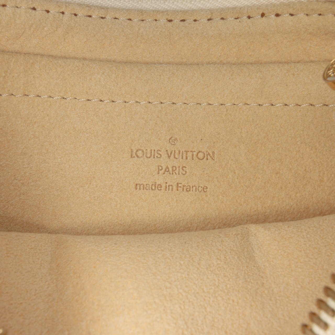 Louis Vuitton Damier Azur Pochette Milla MM Wit