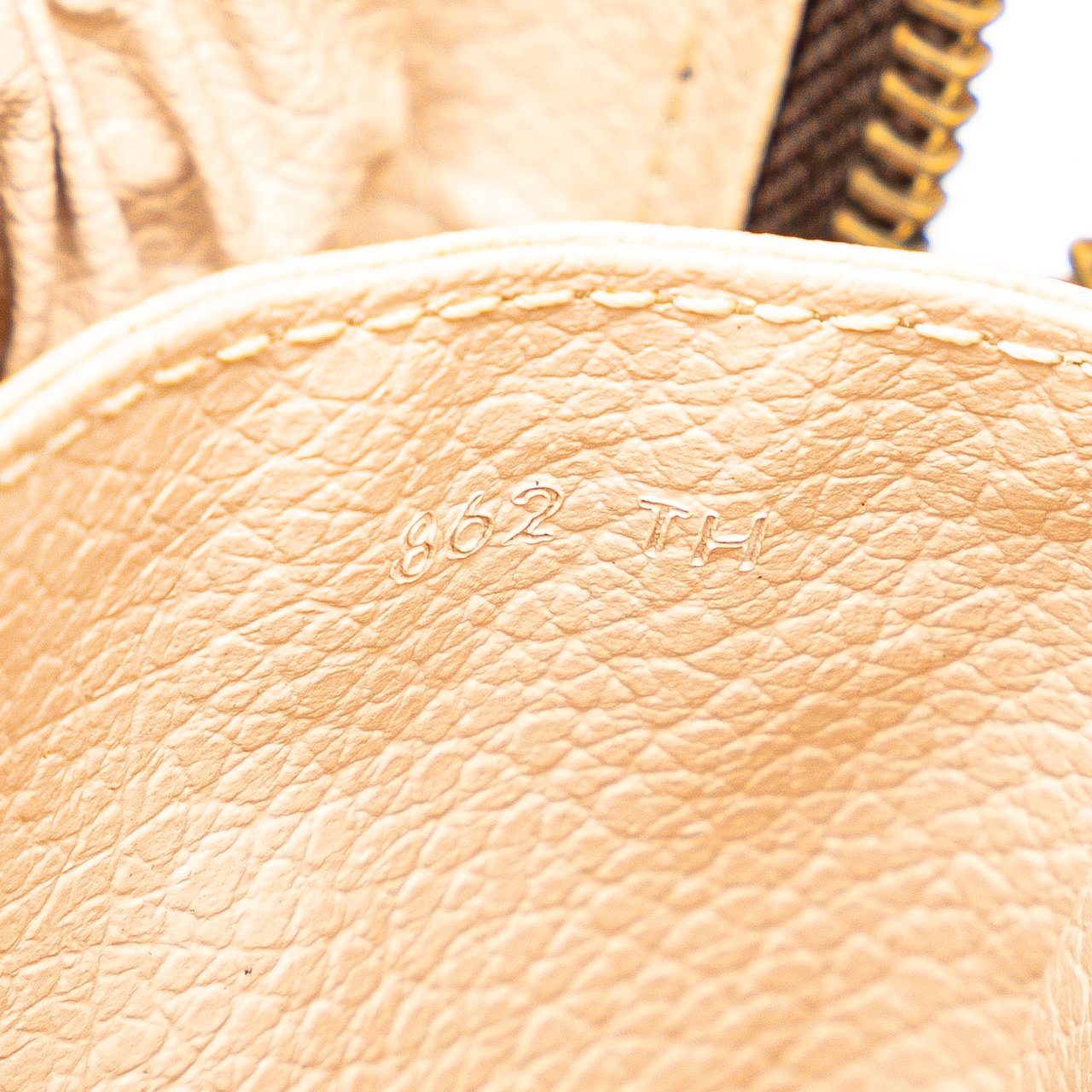 Louis Vuitton Monogram Trousse Toilette 23 Bruin