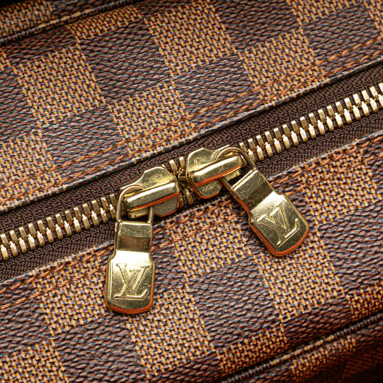 Louis Vuitton Damier Ebene Naviglio Bruin