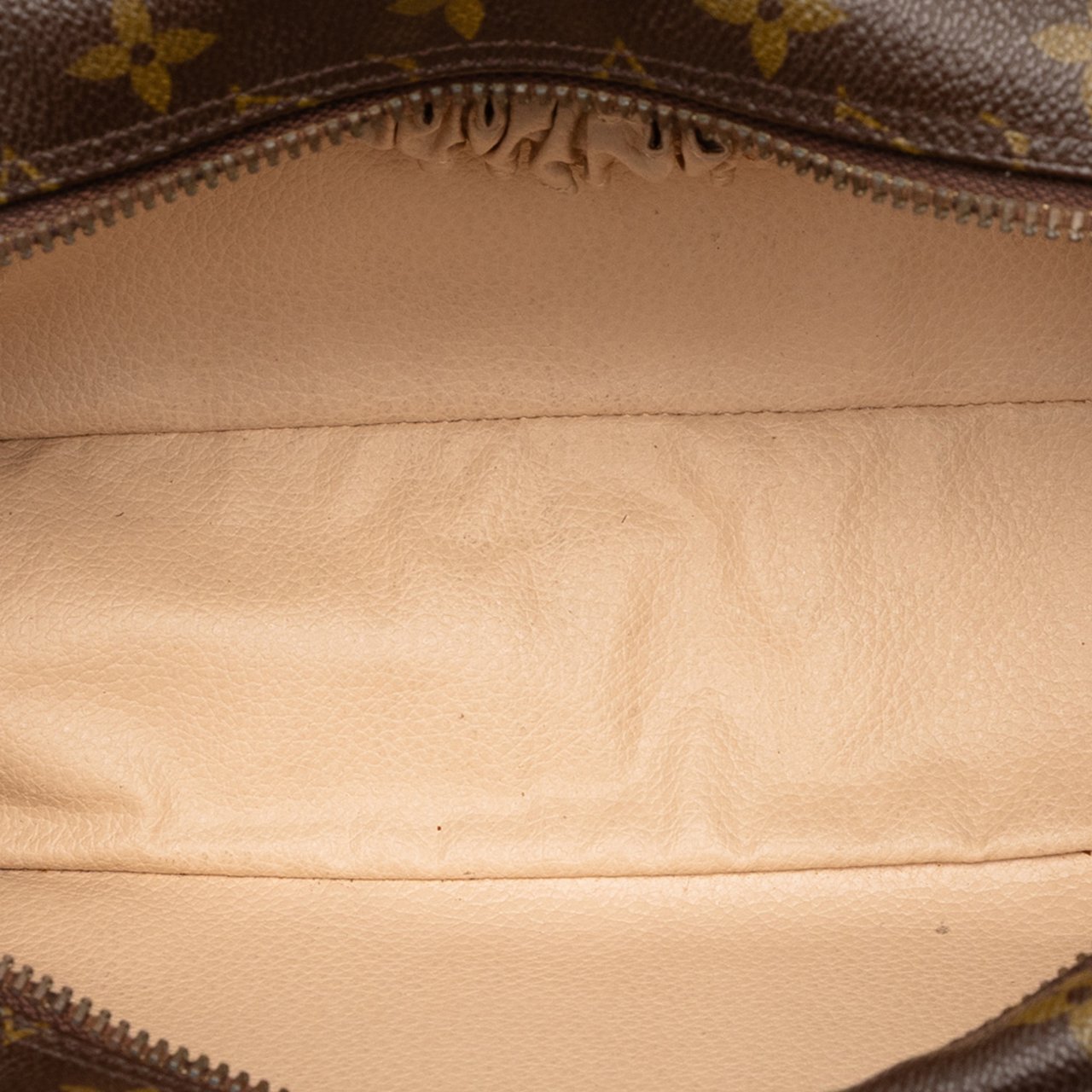 Louis Vuitton Monogram Trousse Toilette 28 Bruin