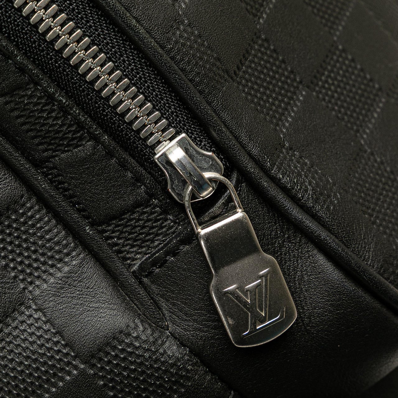 Louis Vuitton Damier Infini Campus Zwart