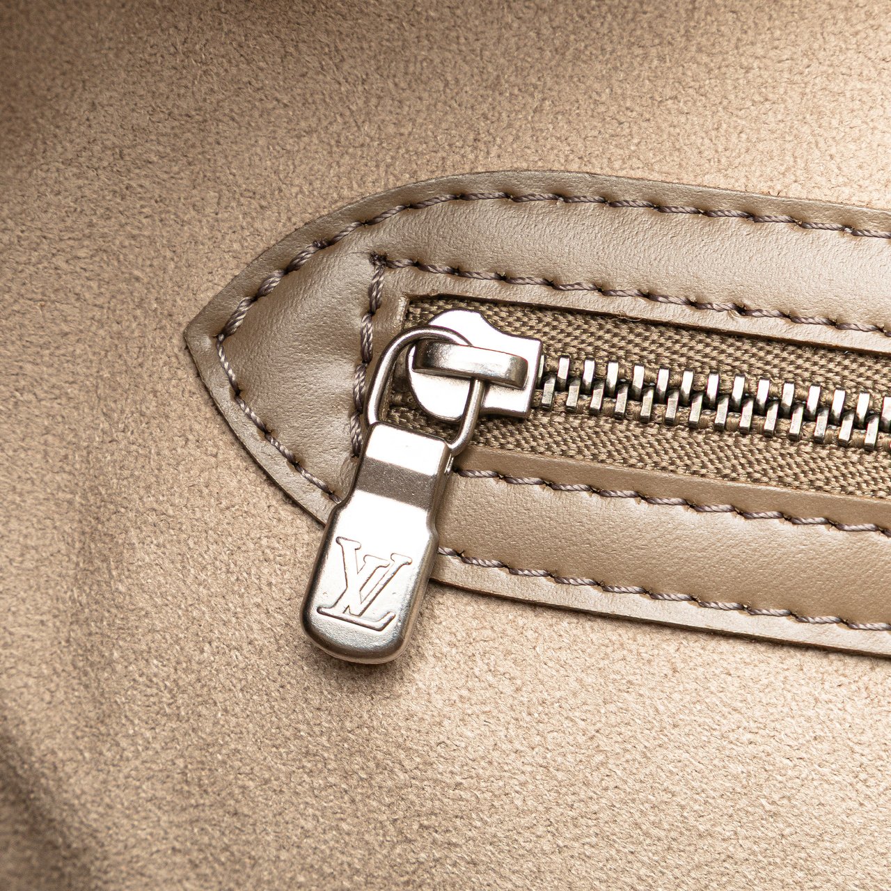 Louis Vuitton Epi Lussac Bruin