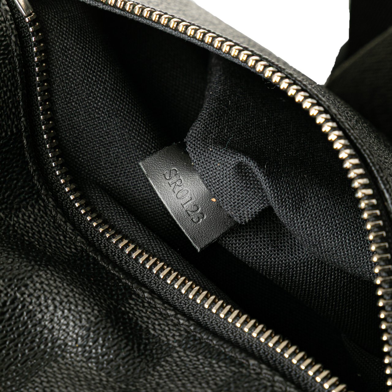 Louis Vuitton Damier Graphite Mick PM Zwart