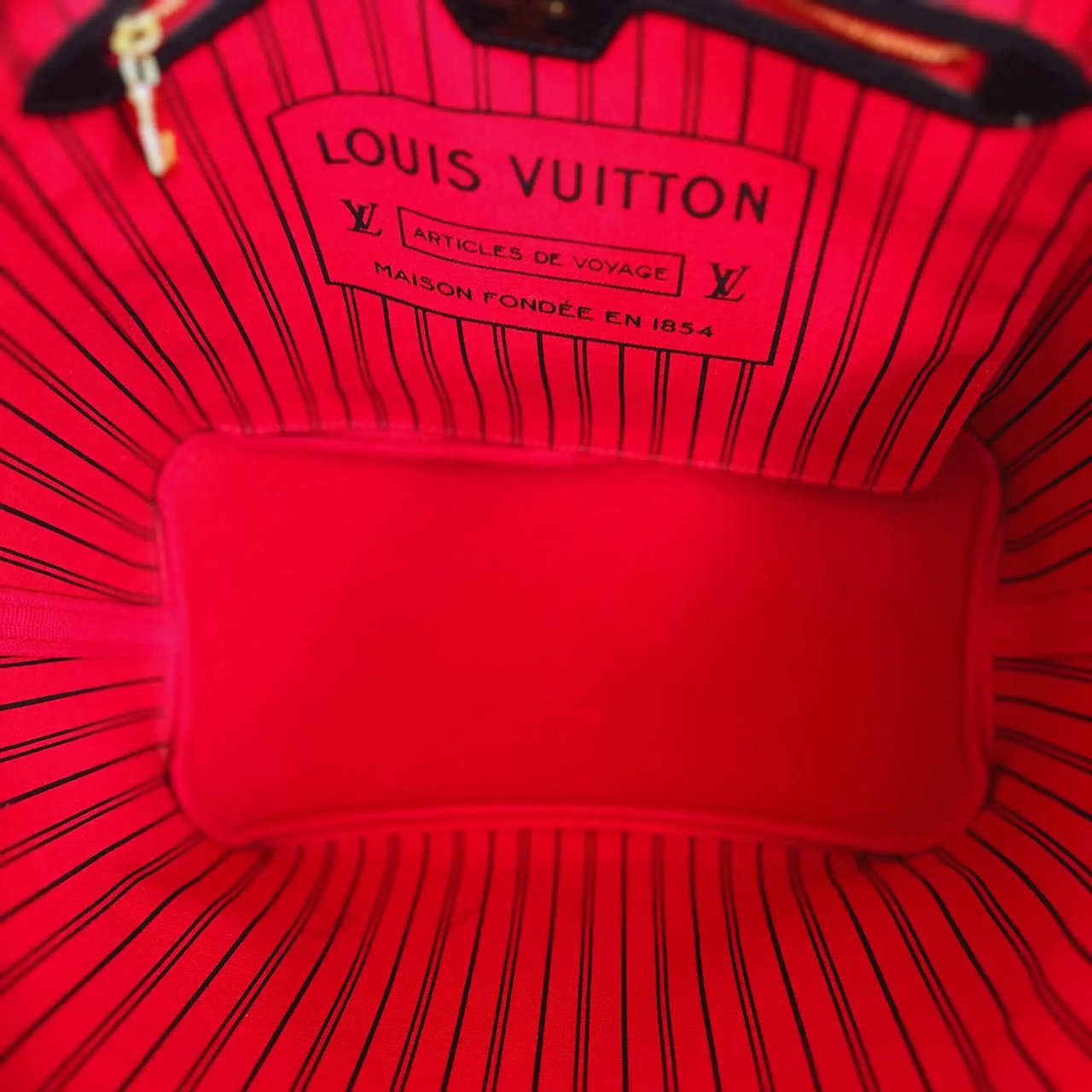 Louis Vuitton Louis Vuitton Neverfull MM My LV World Tour Monogram Canvas Berlin Fullset / very good Bruin