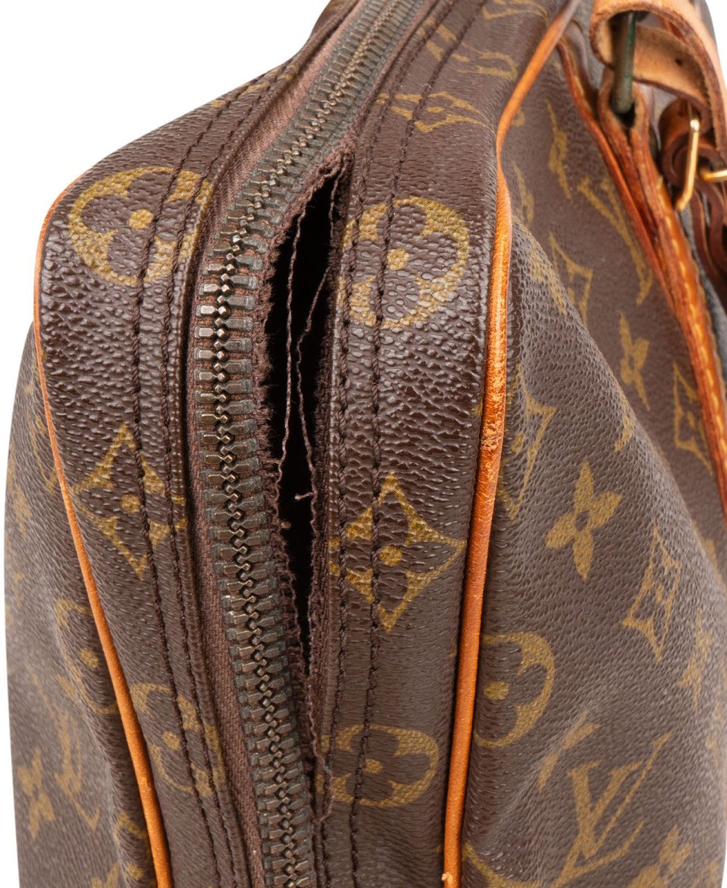 Louis Vuitton Louis Vuitton Monogram Canvas Porte-Documents Voyage Handbag Bruin