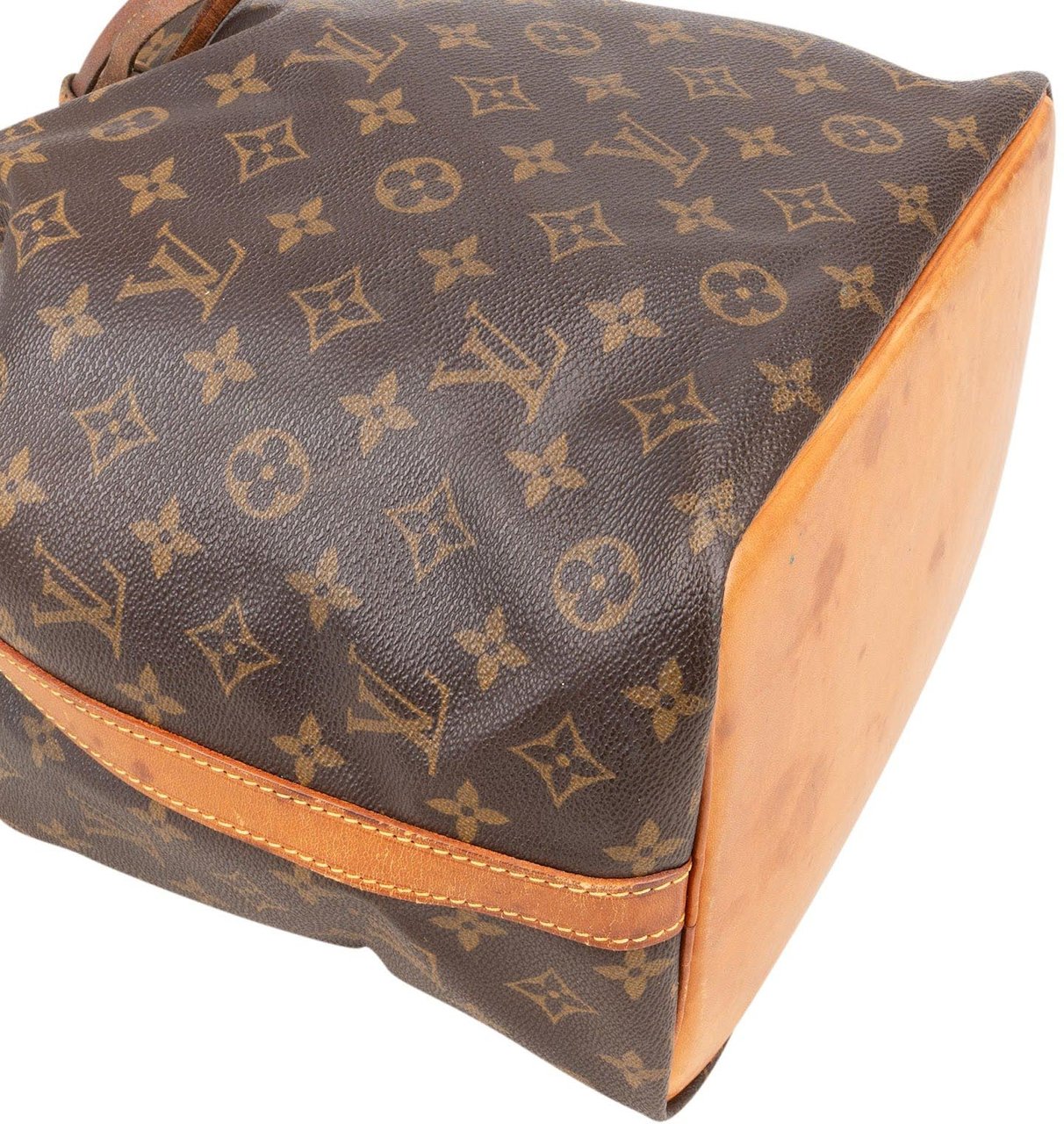 Louis Vuitton Louis Vuitton Monogram Canvas Sac Noé Petit Shoulder Bag Bruin
