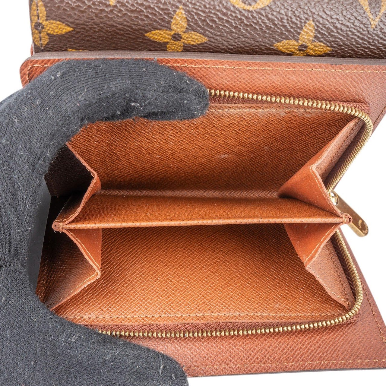 Louis Vuitton Louis Vuitton Monogram Canvas Joey Wallet Bruin