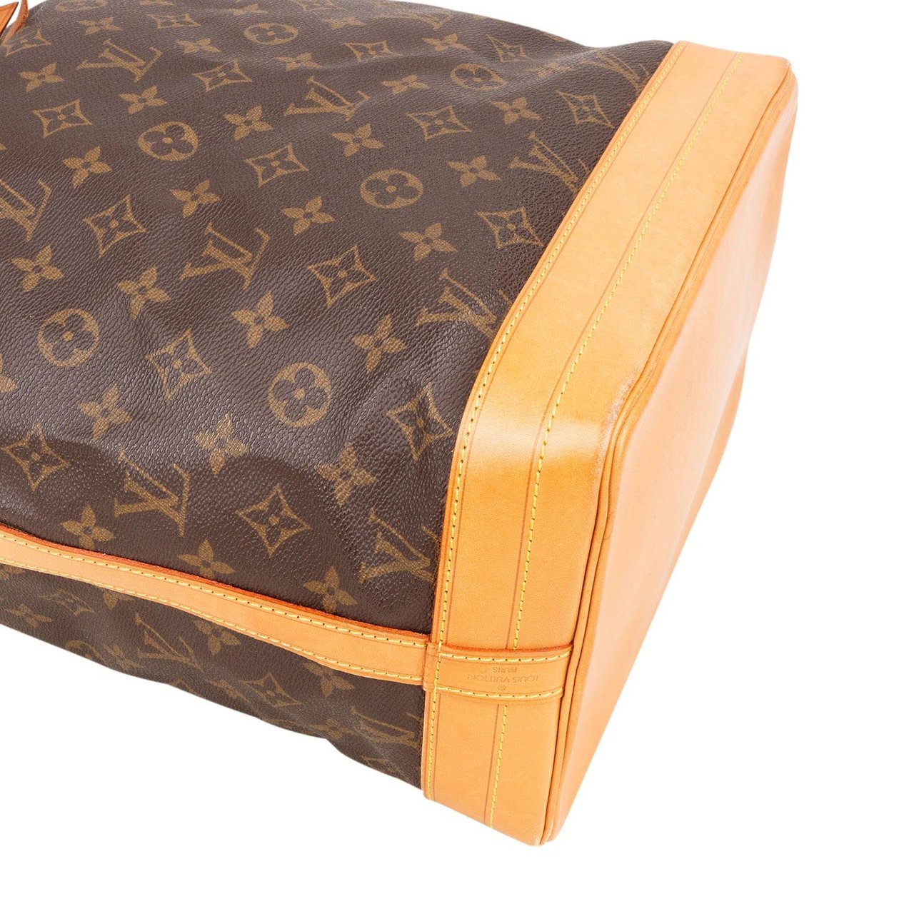 Louis Vuitton Louis Vuitton Monogram Canvas Sac Noé Grande Shoulder Bag Bruin