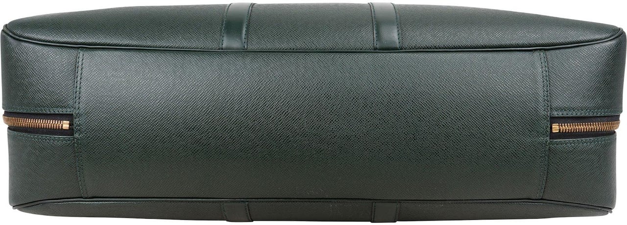 Louis Vuitton Louis Vuitton Green Taiga Leather Helanga Clip Travel Bag Groen