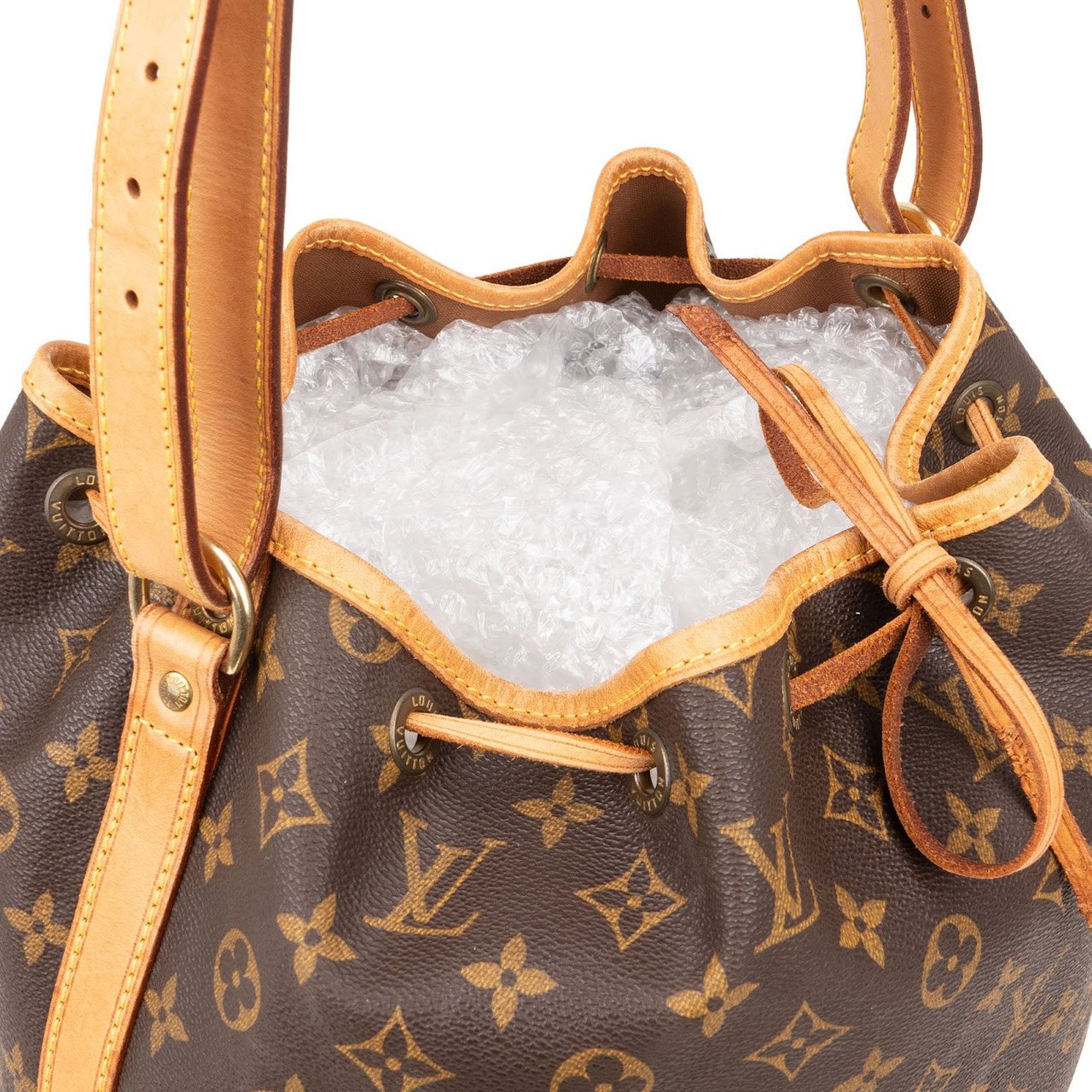 Louis Vuitton Louis Vuitton Monogram Canvas Sac Noé Grande Shoulder Bag Bruin