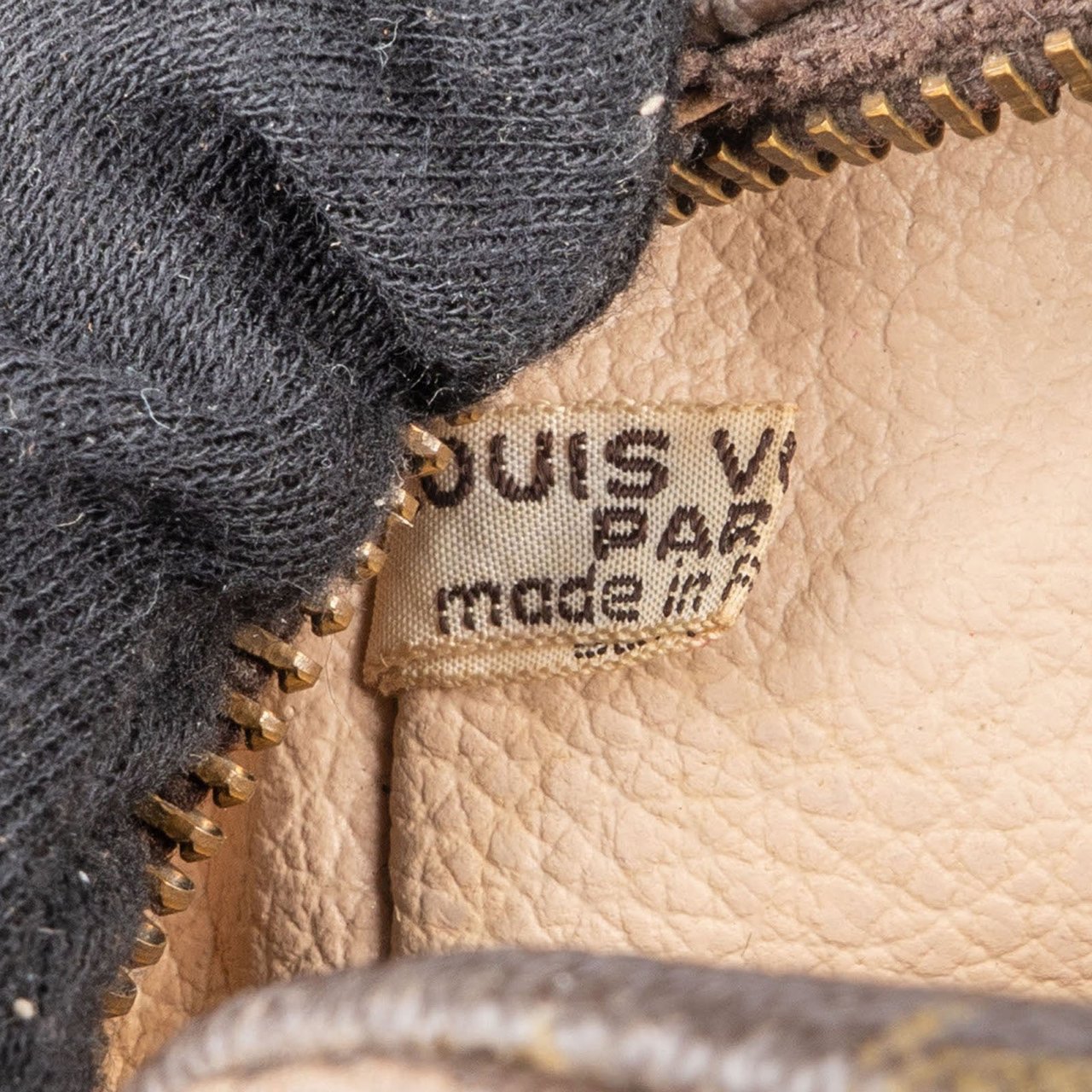 Louis Vuitton Louis Vuitton Monogram Canvas Trousse Toilette 23 Clutch Bruin