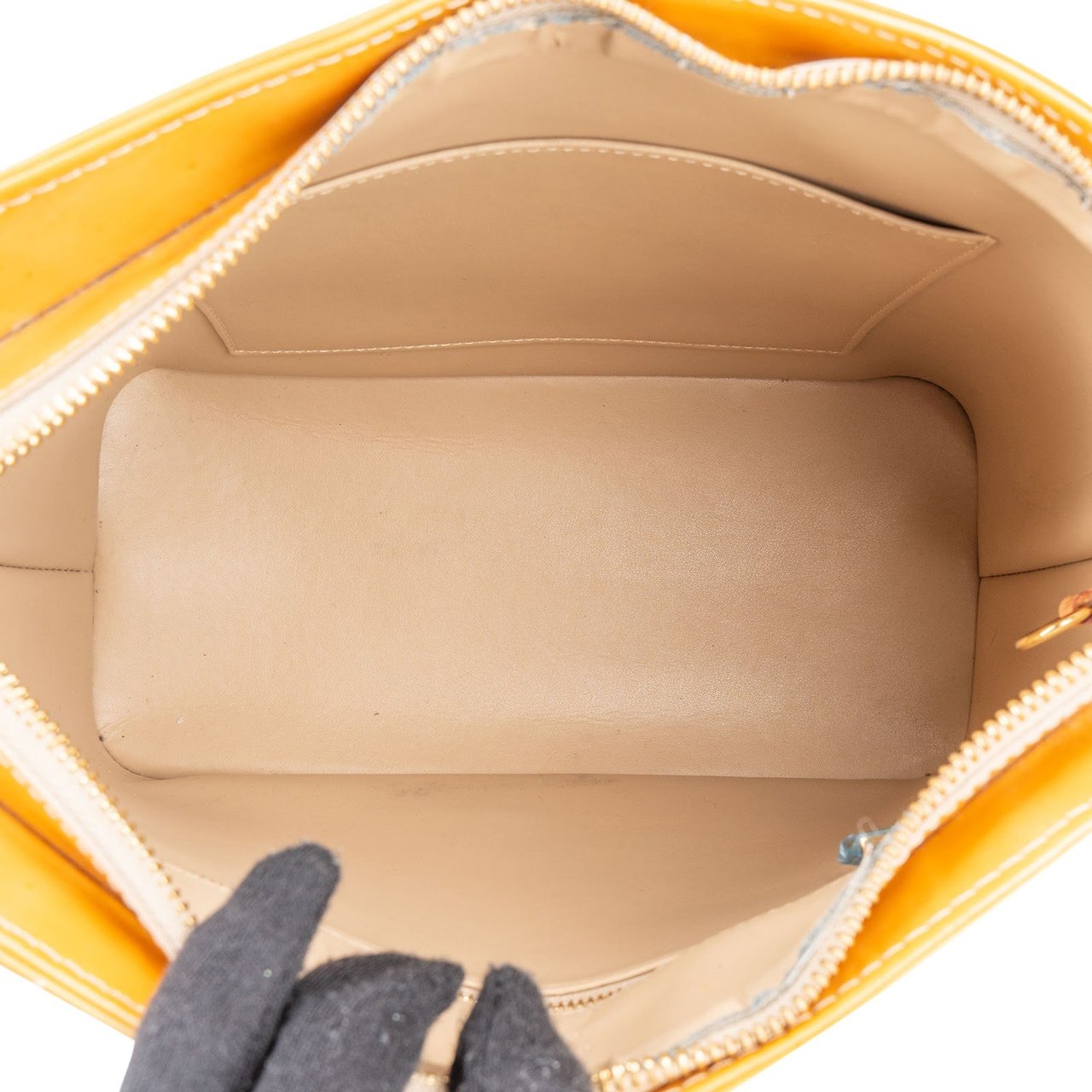 Louis Vuitton Louis Vuitton Monogram Vernis Leather Houston Handbag Geel