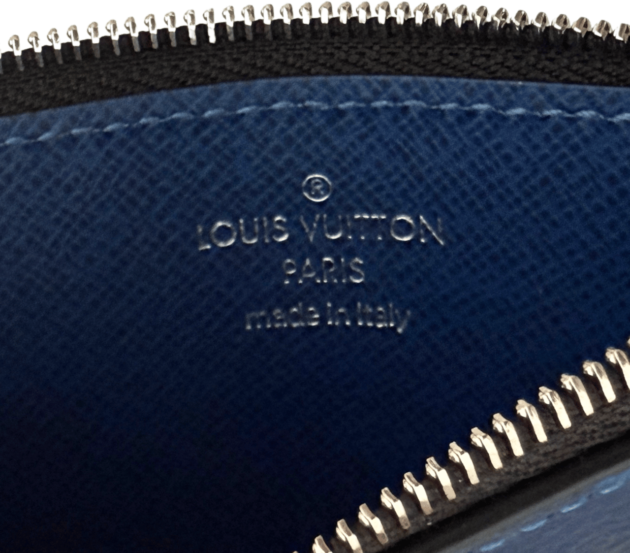 Louis Vuitton Louis Vuitton Taigarama Kartenetui M30270 Blau / neuwertig Blauw