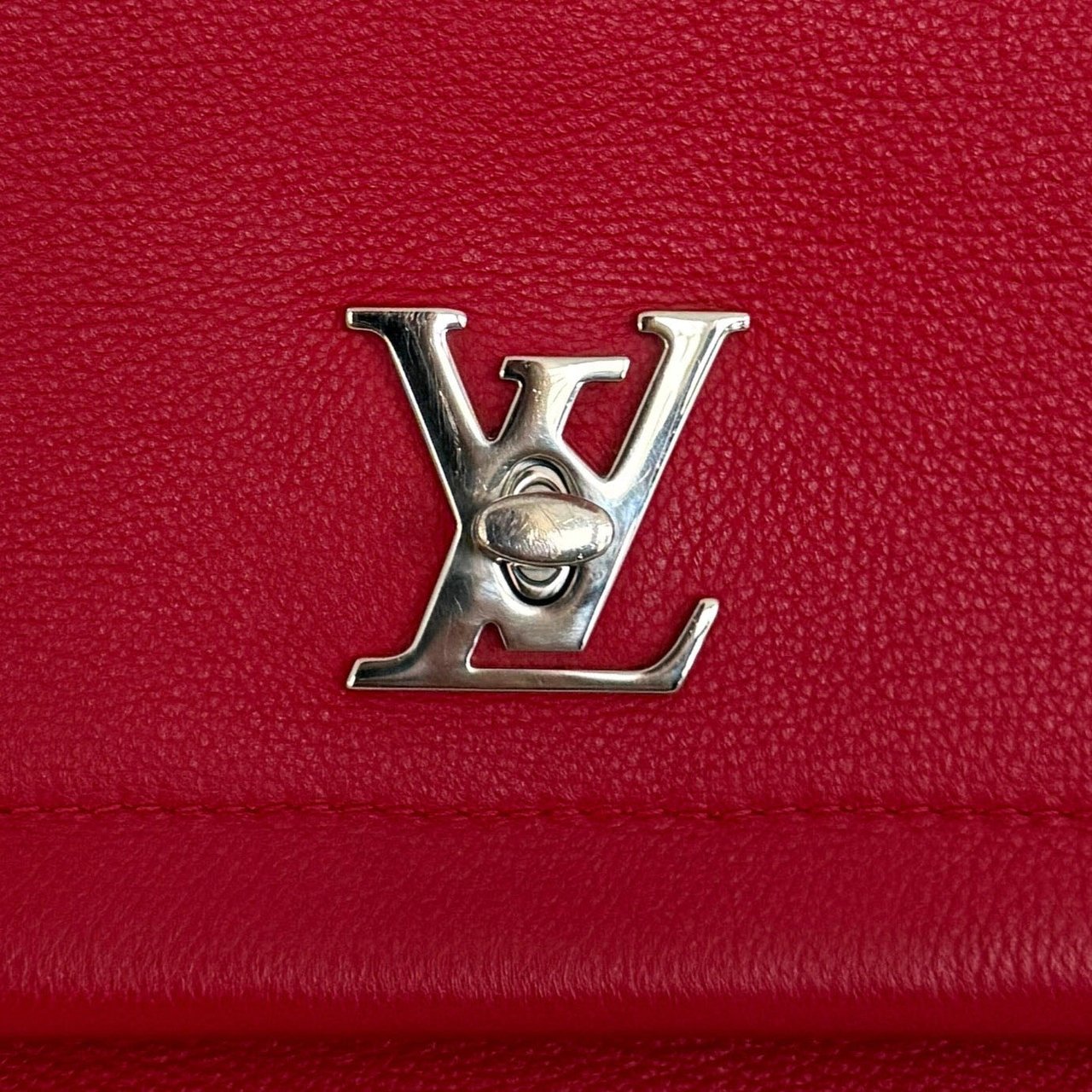 Louis Vuitton Louis Vuitton Lockme II Top Handle M42859 Rot / gut Rood