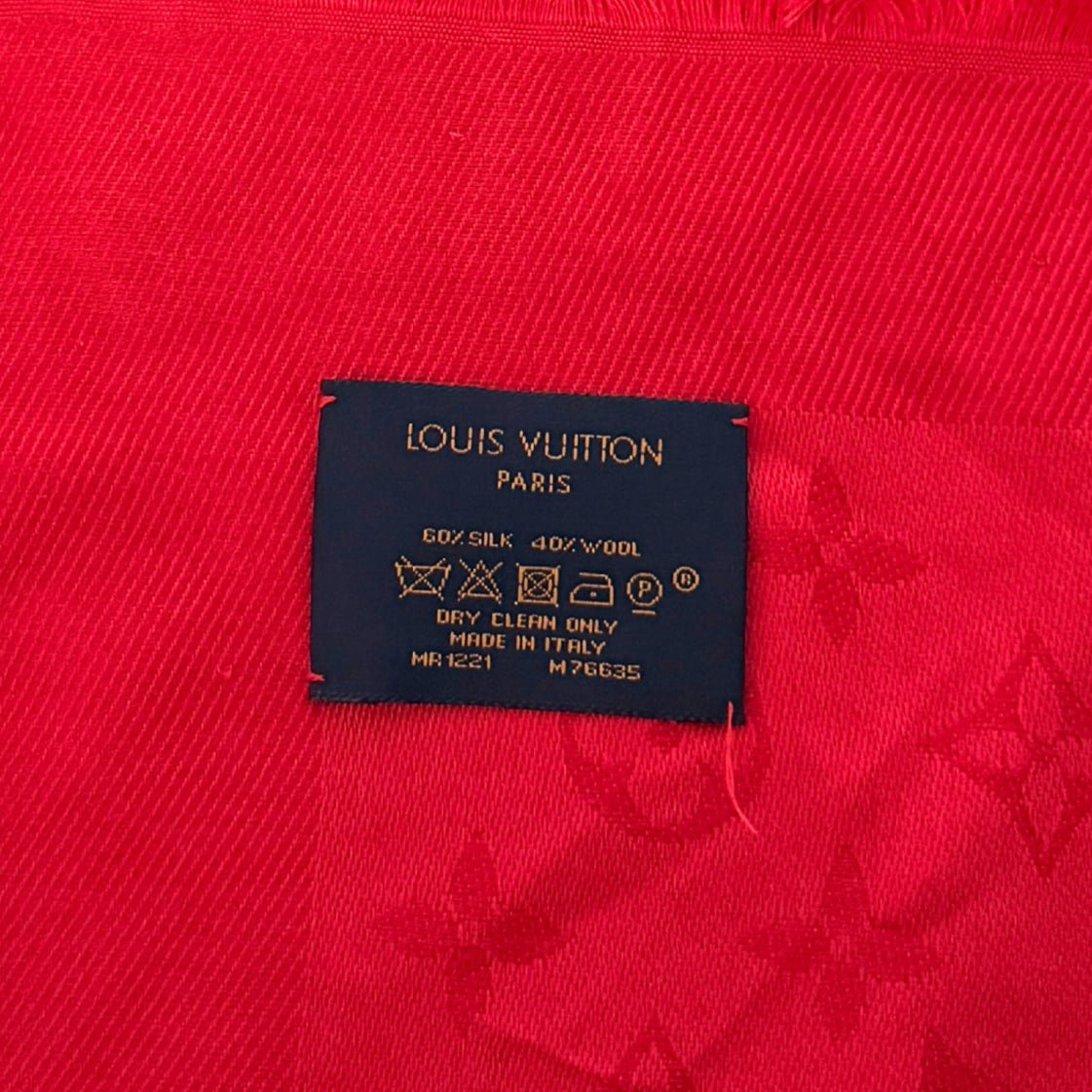 Louis Vuitton Louis Vuitton Monogram Classic Tuch Rot  / sehr gut Rood