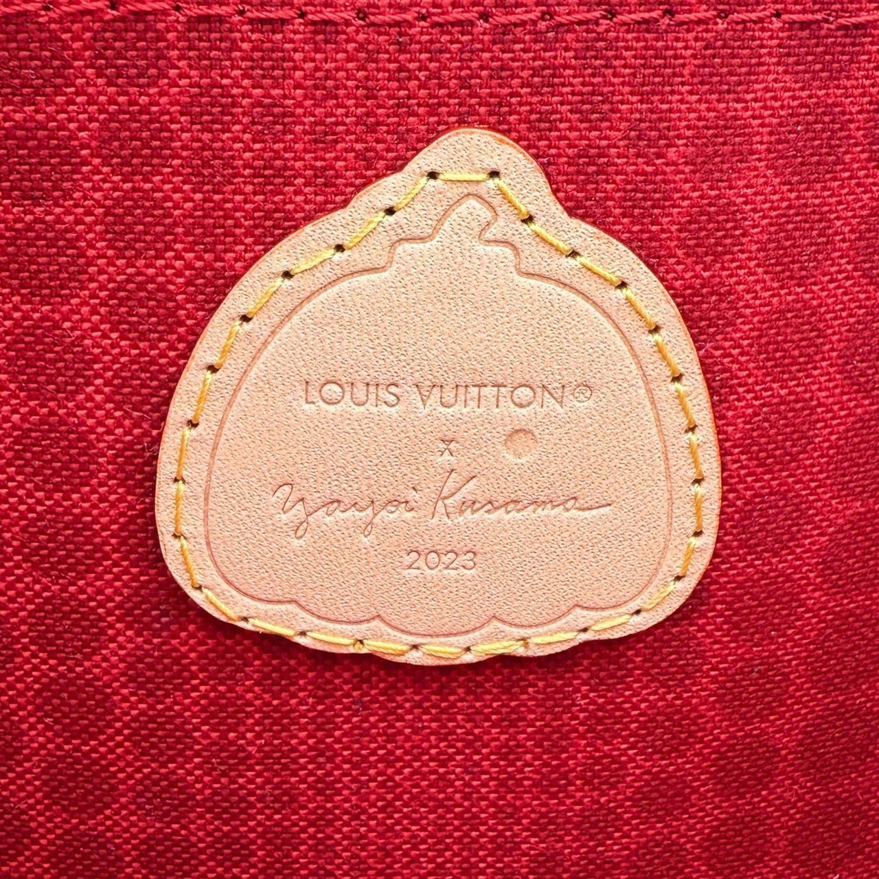 Louis Vuitton Louis Vuitton x Yayoi Kusama Multi Pochette Accessoires Monogram Multicolor / neuwertig Divers