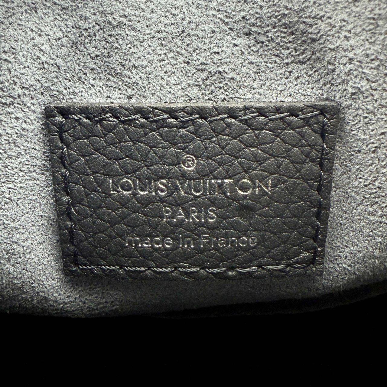 Louis Vuitton Louis Vuitton Why Knot PM M20703 Black Zwart
