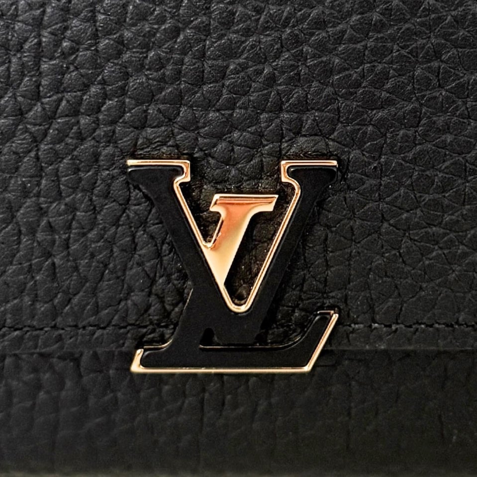 Louis Vuitton Louis Vuitton Compact Capucines Geldbörse Noir Rose / neuwertig Zwart