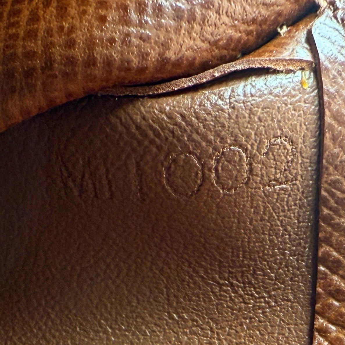 Louis Vuitton Louis Vuitton Pochette Cité Monogram Canvas Braun / sehr gut Bruin