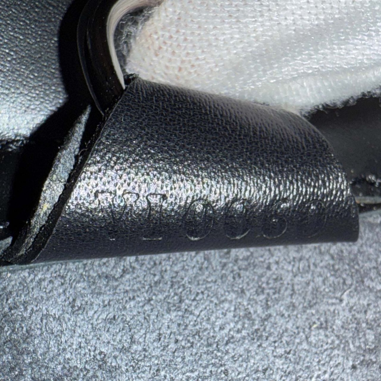 Louis Vuitton Louis Vuitton Gemeaux Tote Bag Epi Leder Schwarz / sehr gut Zwart