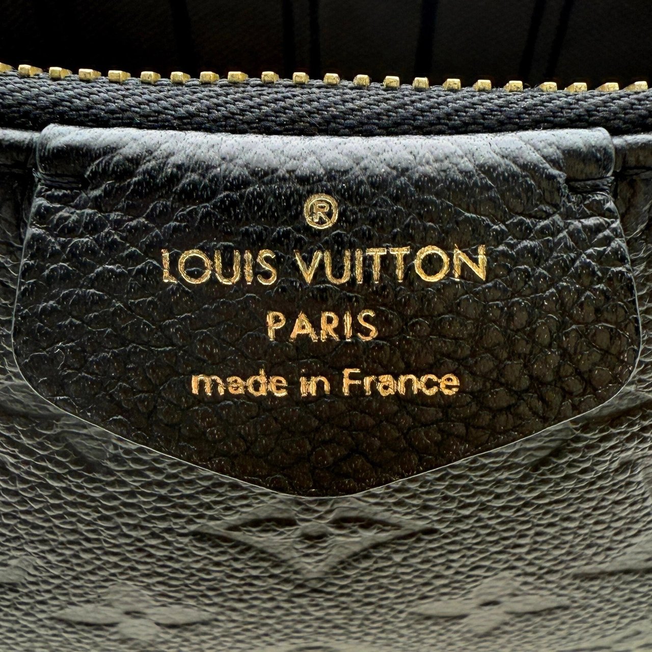 Louis Vuitton Louis Vuitton Easy Pouch On Strap Empreinte Leder schwarz Fullset / sehr gut Zwart