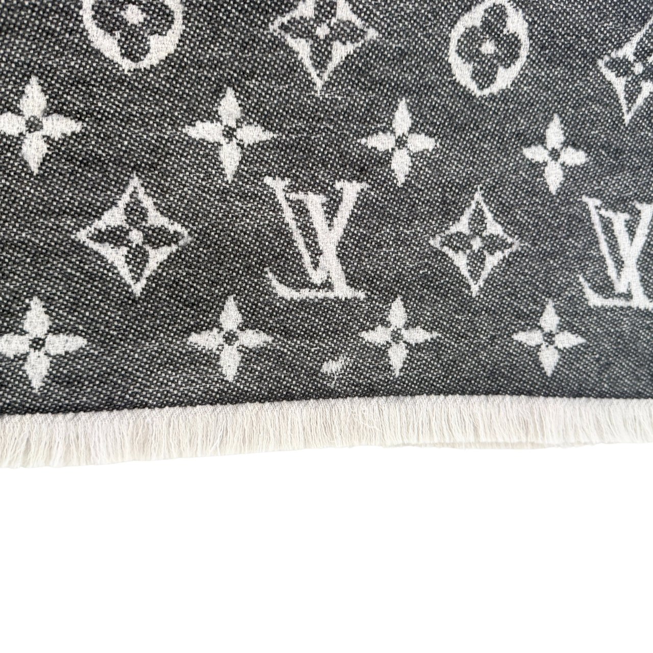 Louis Vuitton Louis Vuitton Classic Schal Grau Weiß / sehr gut Grijs