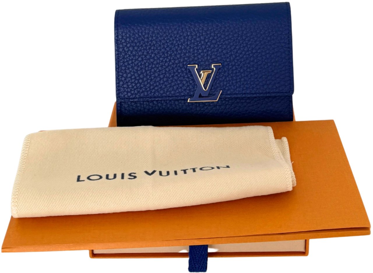 Louis Vuitton Louis Vuitton Capucines Compact Geldbörse Marineblau Fullset / neuwertig Blauw