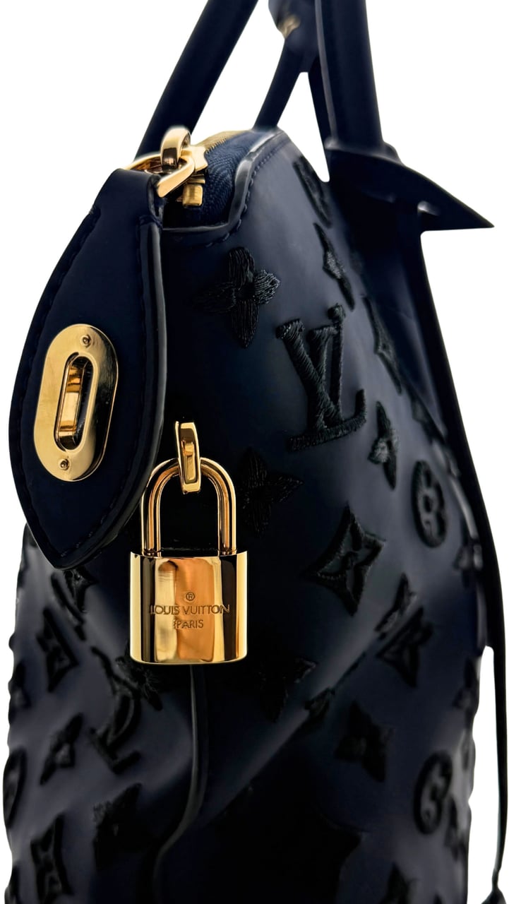 Louis Vuitton Louis Vuitton Monogram Addiction Lockit MM Dunkelblau / neuwertig Blauw