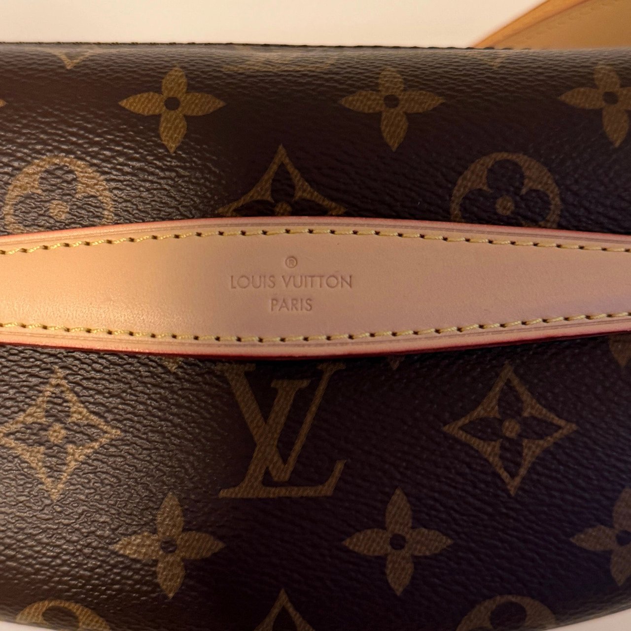 Louis Vuitton Louis Vuitton Bumbag Monogram Canvas M43644 Braun / neuwertig Bruin