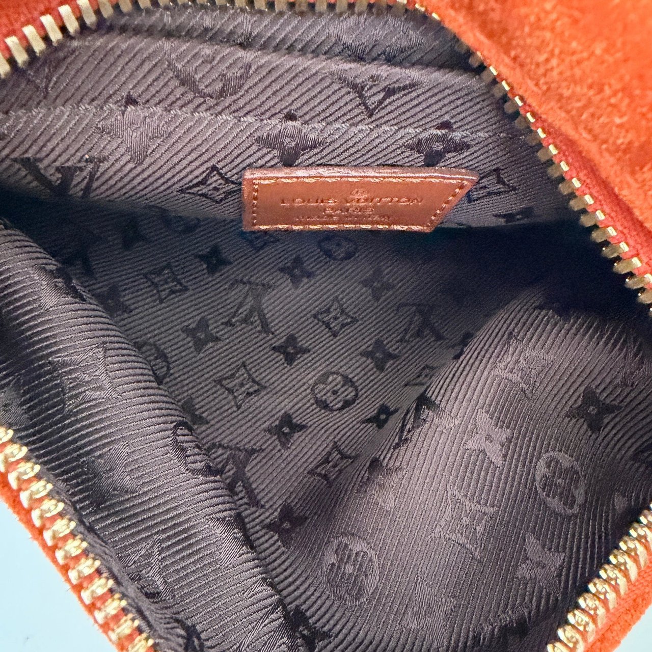 Louis Vuitton Louis Vuitton Limited Edition Orange Monogram Suede Onatah PM Bag / neuwertig Oranje