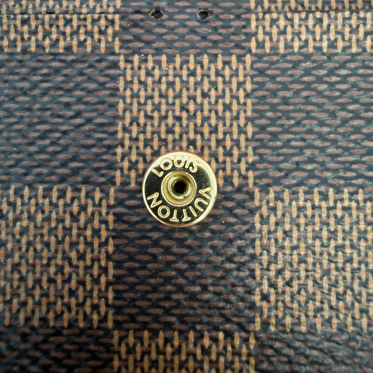Louis Vuitton Emilie Wallet Monogram Canvas Bruin