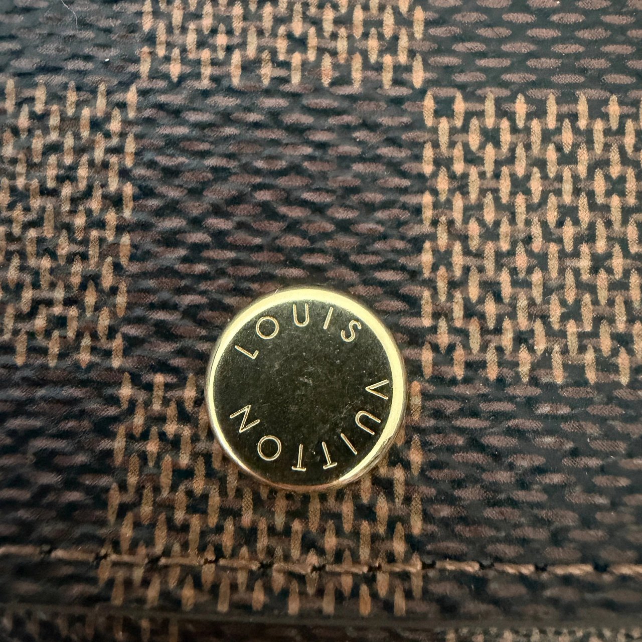 Louis Vuitton Emilie Wallet Monogram Canvas Bruin