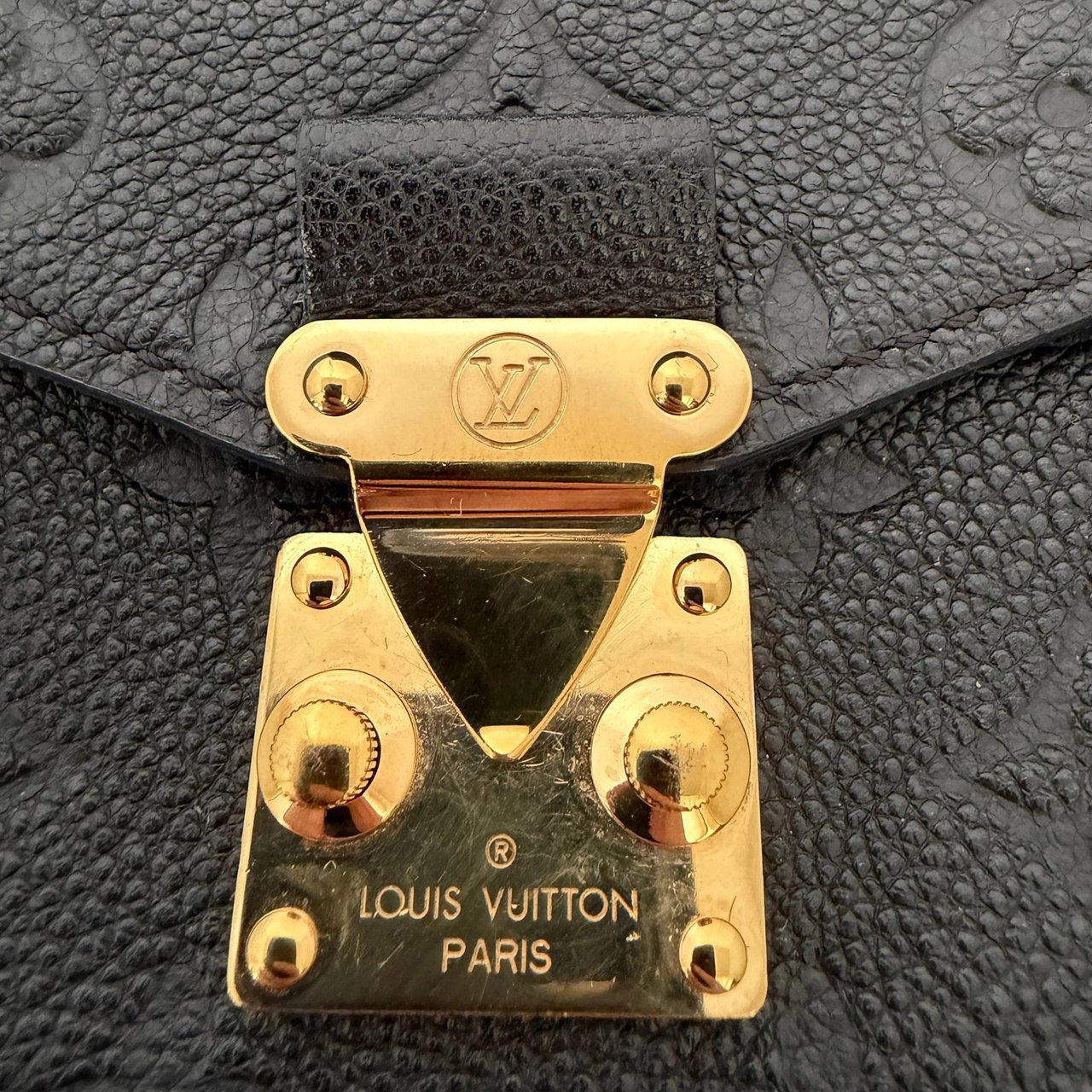 Louis Vuitton Louis Vuitton Pochette Métis Empreinte Leder M41487 Schwarz / sehr gut Zwart