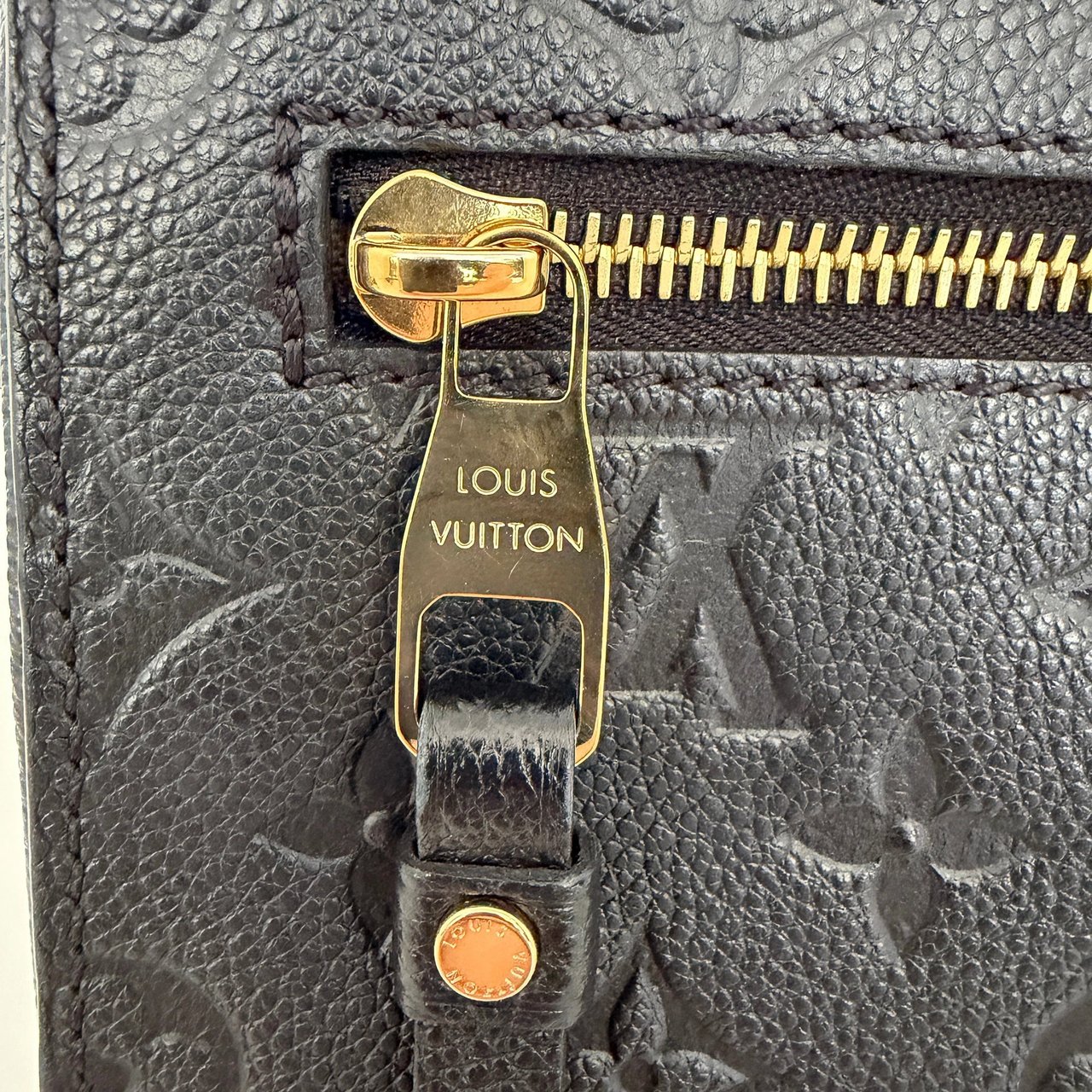 Louis Vuitton Louis Vuitton Pochette Métis Empreinte Leder M41487 Schwarz / sehr gut Zwart