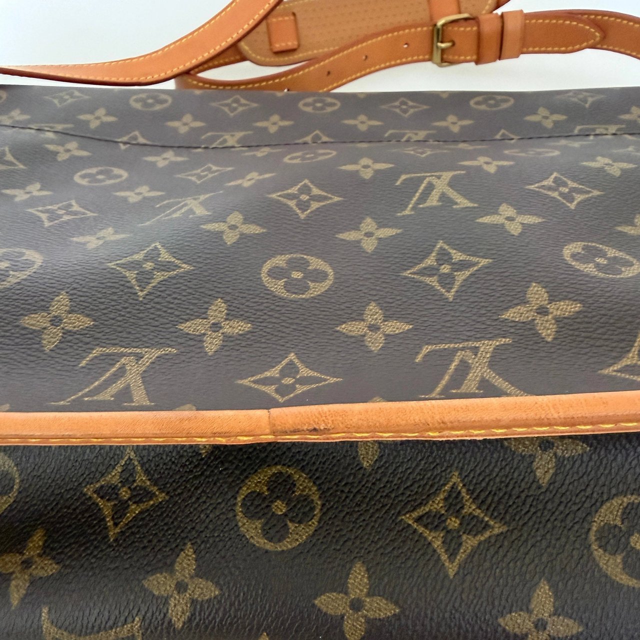 Louis Vuitton Louis Vuitton Gibeciere GM Monogram Canvas Vintage / very good Bruin