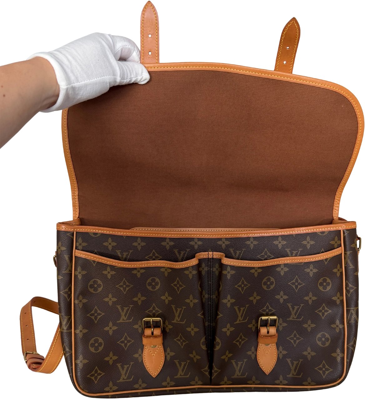 Louis Vuitton Louis Vuitton Gibeciere GM Monogram Canvas Vintage / very good Bruin