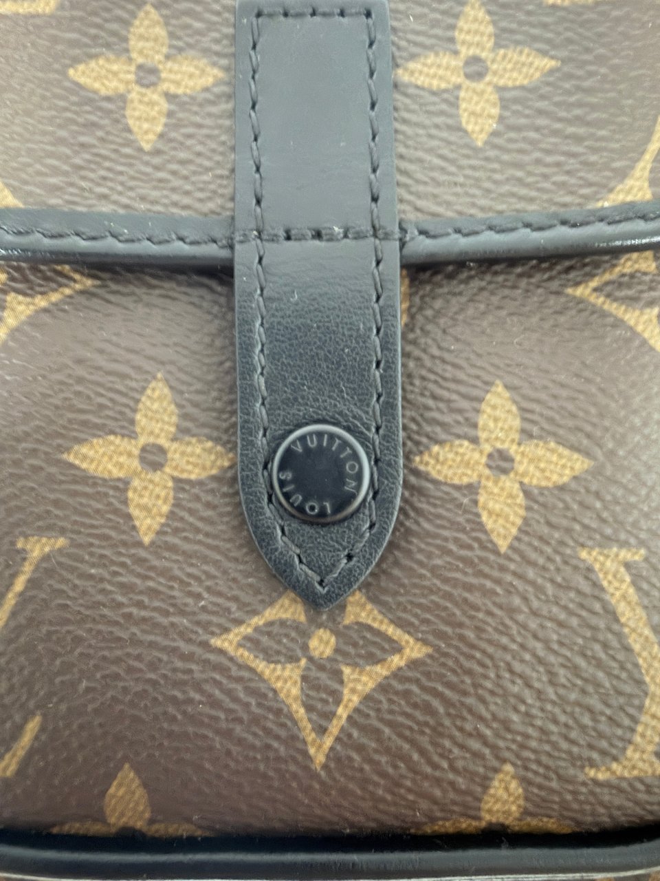 Louis Vuitton Christopher Wearable Wallet Monogram Macassar Full Set Bruin