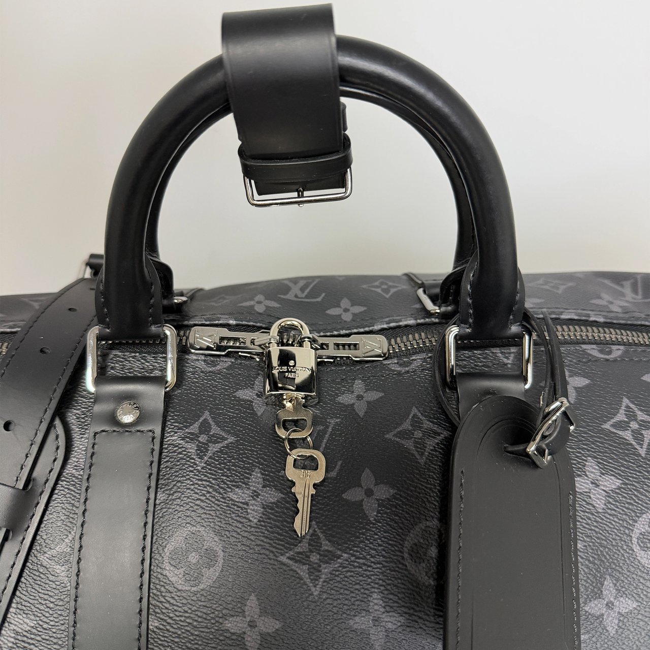 Louis Vuitton Keepall 55 Monogram Eclipse M40605 / sehr gut Grijs