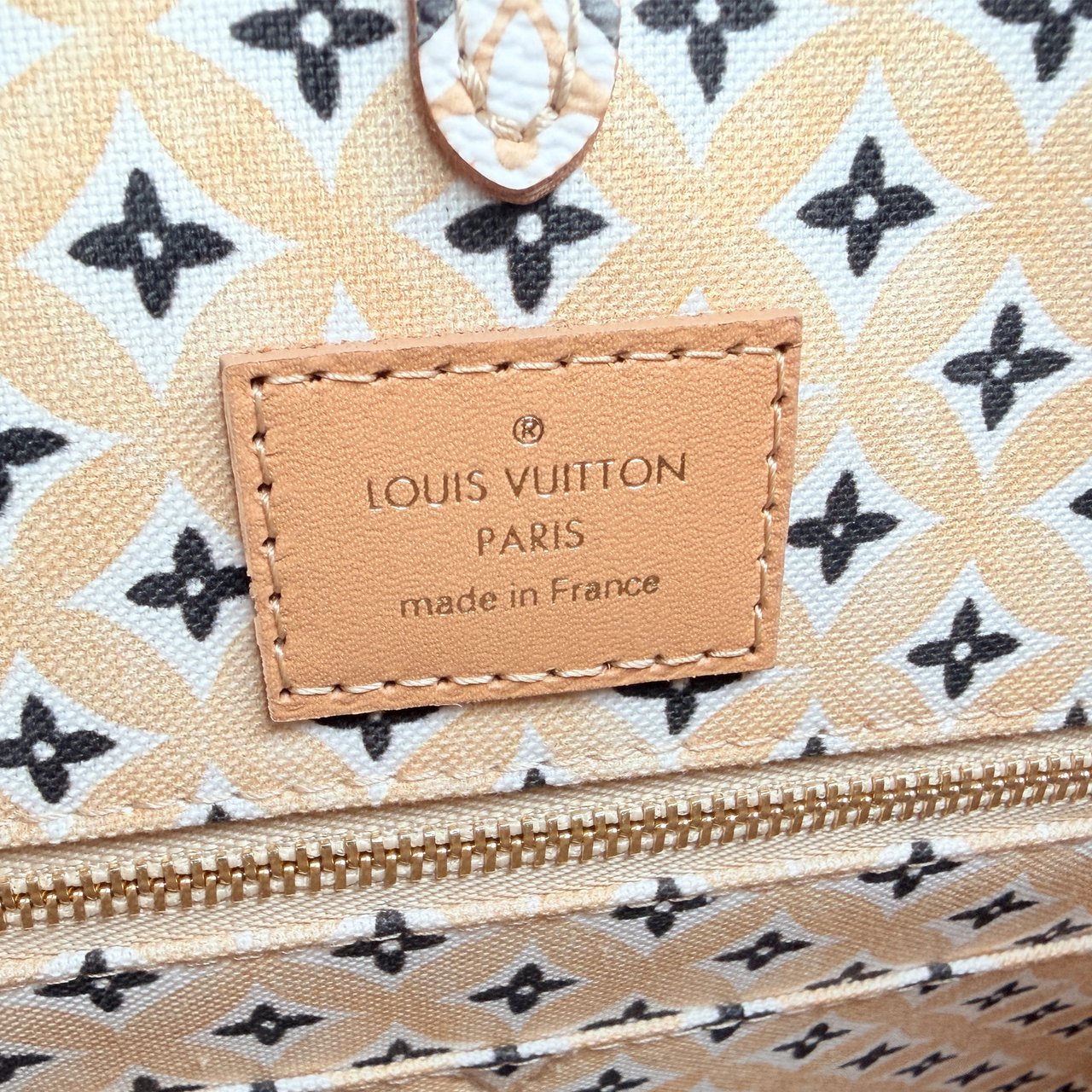 Louis Vuitton By the Pool OnTheGo MM Beige Monogram Giant Watercolor M22975 Beige