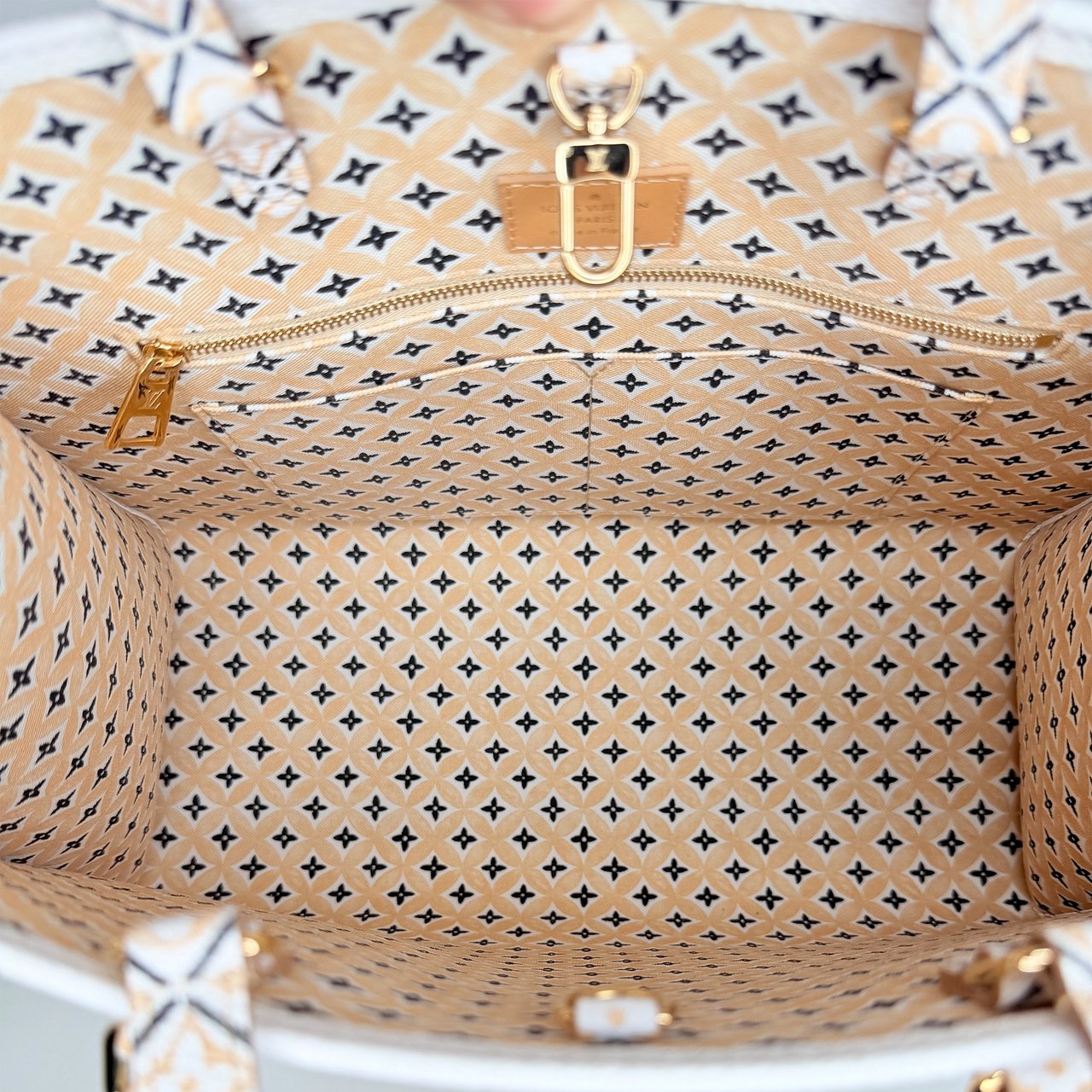 Louis Vuitton By the Pool OnTheGo MM Beige Monogram Giant Watercolor M22975 Beige