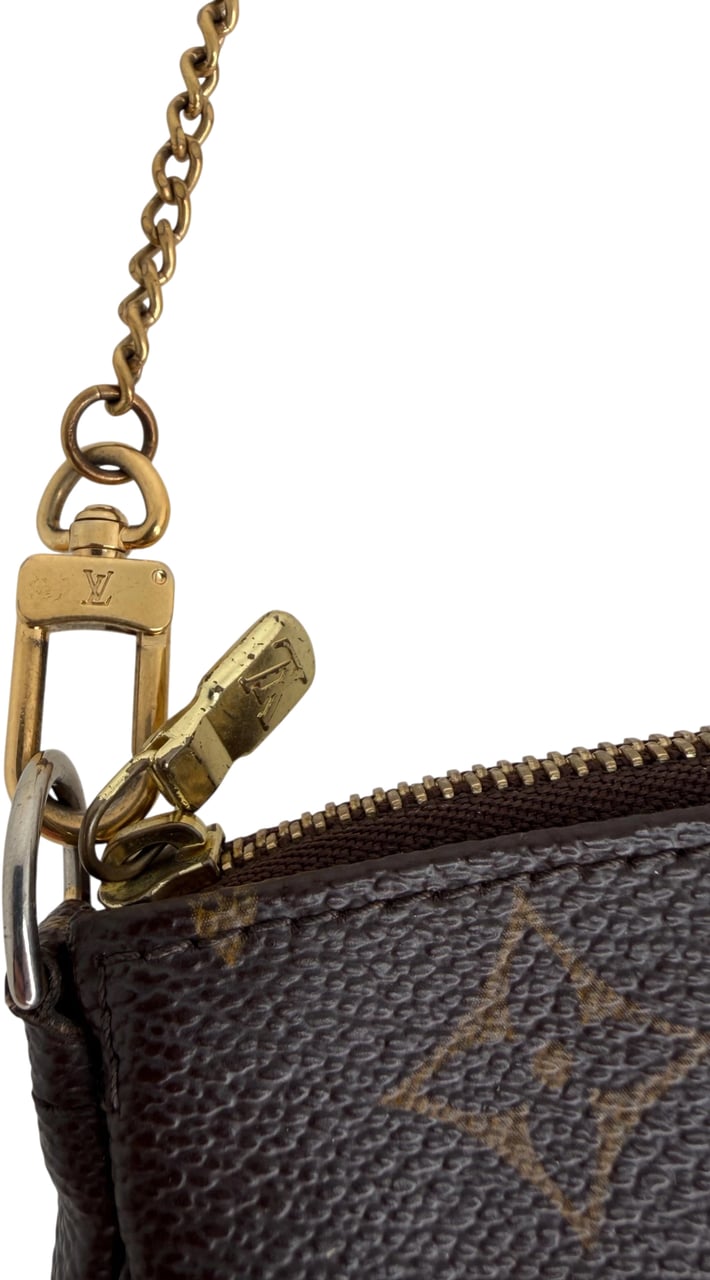 Louis Vuitton Mini Pochette Monogram Canvas Braun 2007 Bruin