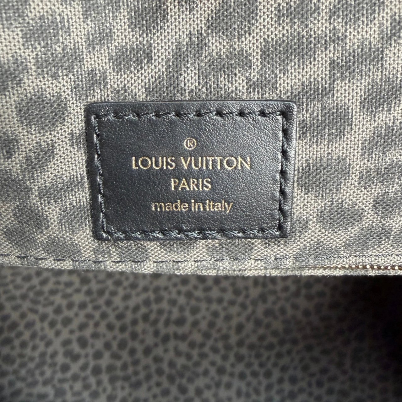 Louis Vuitton Monogram OnTheGo Wild at Heart Monogram Giant GM Zwart
