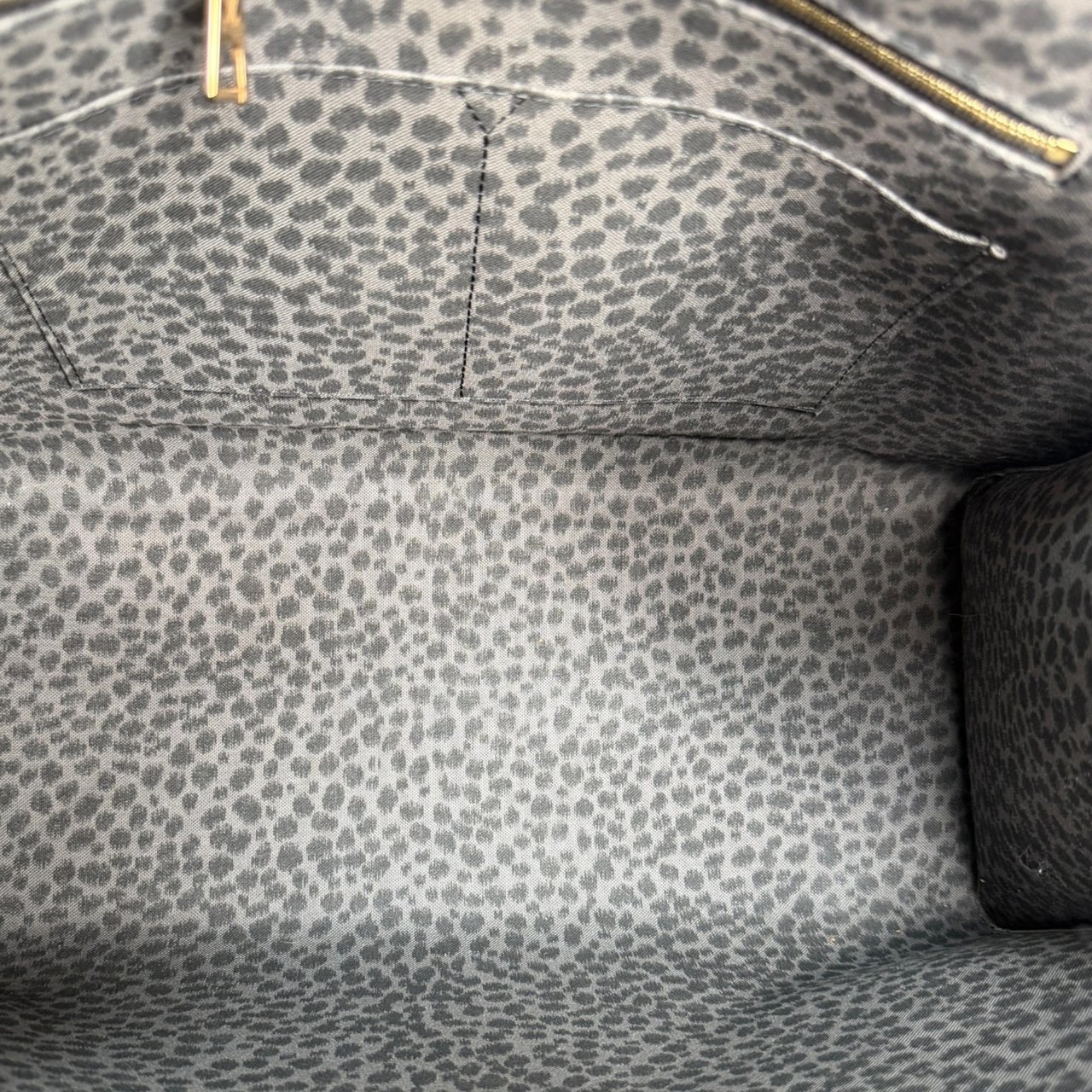 Louis Vuitton Monogram OnTheGo Wild at Heart Monogram Giant GM Zwart