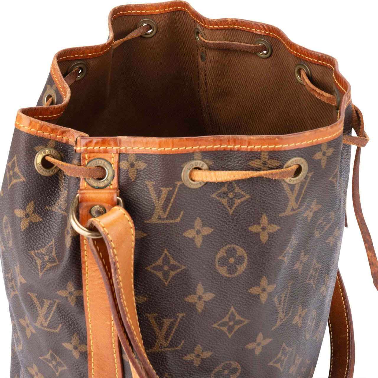 Louis Vuitton Louis Vuitton Canvas Monogram Sac Noe Petit Shoulder Bag Divers