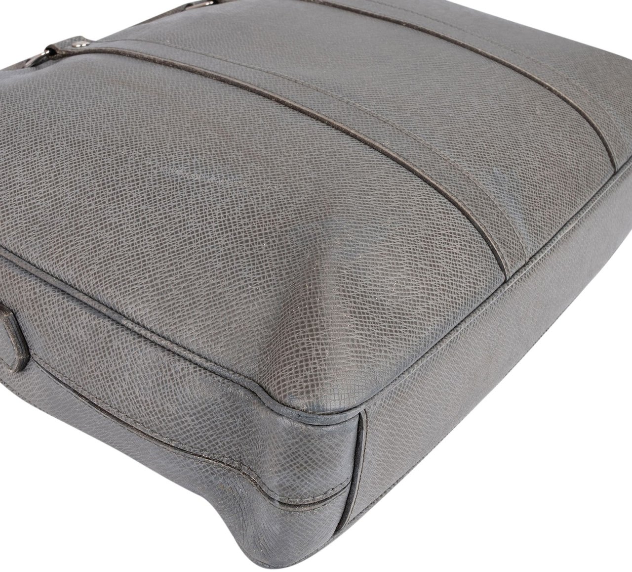 Louis Vuitton Louis Vuitton Grey Taiga Leather Porte-Documents Voyage Handbag Donkergrijs