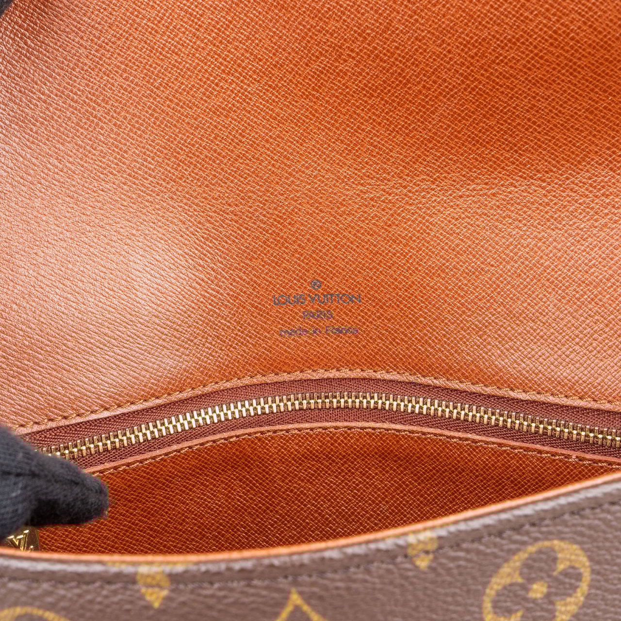 Louis Vuitton Louis Vuitton Monogram Canvas Chantilly GM Crossbody Bag Bruin