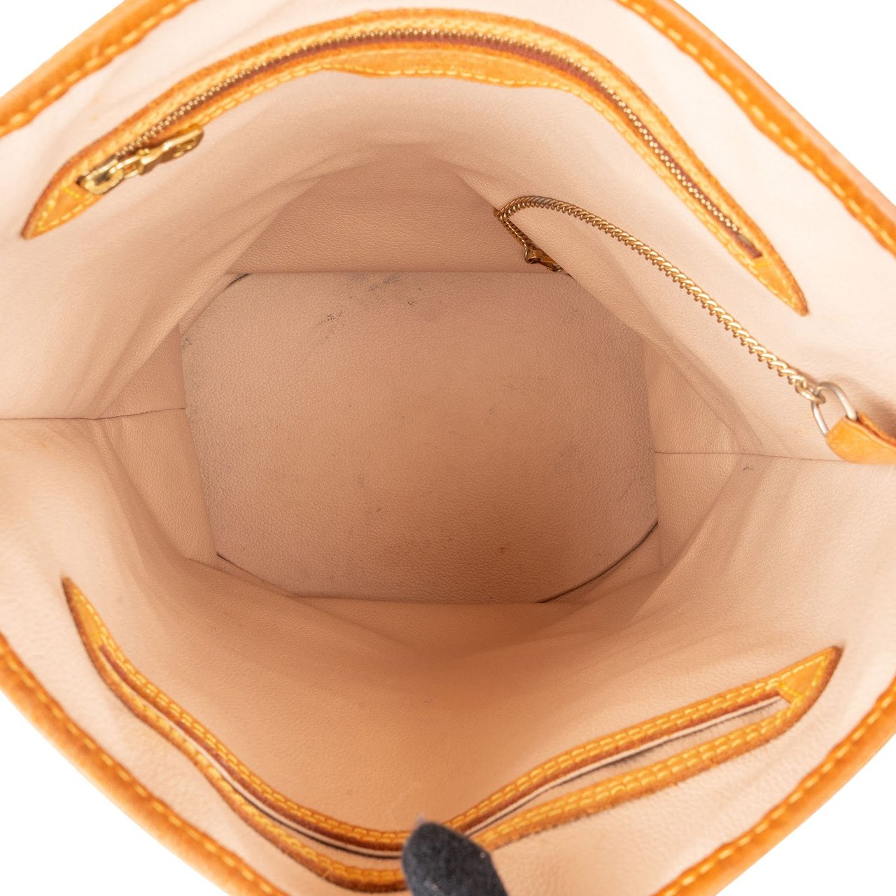 Louis Vuitton Louis Vuitton Monogram Canvas Bucket GM Shoulder Bag Bruin