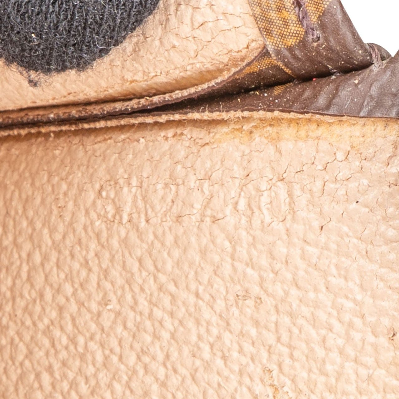 Louis Vuitton Louis Vuitton Monogram Canvas Toilette 26 Clutch Bruin